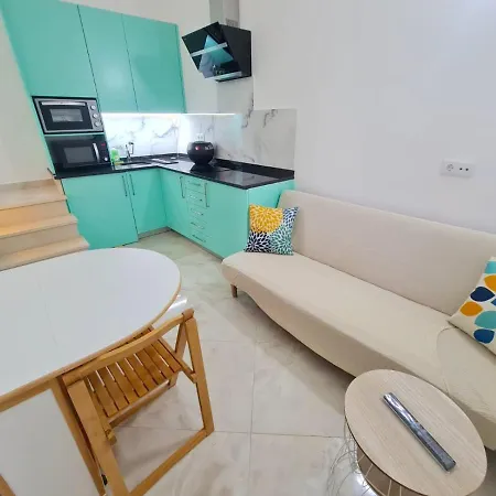 Apartamento T1 - Composto Por Quarto, Casa De Banho E Cozinha Ideal Para 1 Casal De Ferias * Nazaré