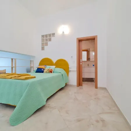 Apartamento T1 - Composto Por Quarto, Casa De Banho E Cozinha Ideal Para 1 Casal De Ferias